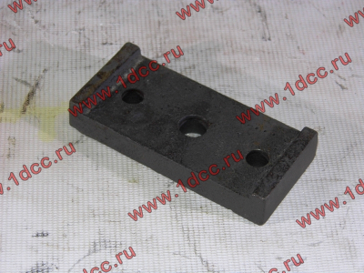 Пластина скобы крепления переднего стабилизатора H HOWO (ХОВО) WG880680027 фото 1 Рыбинск